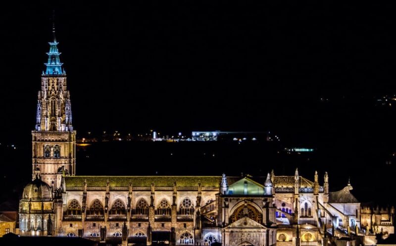 Toledo's Private Tour in Spanish - Guided Experience