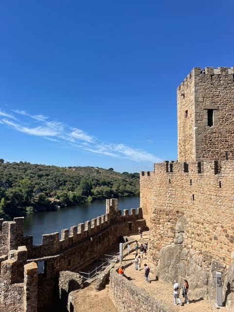 Tomar: Almourol Castle, Constância, convent of Christ - Key Points