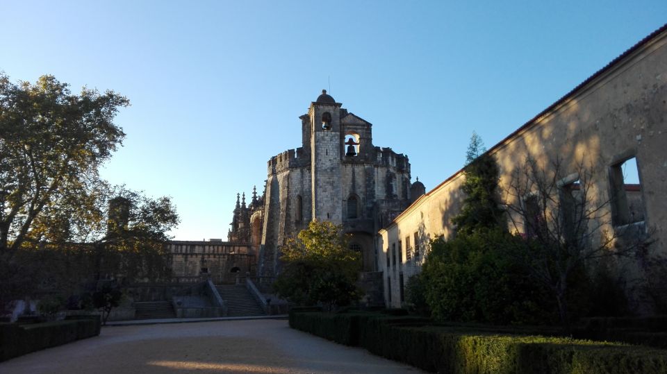 Tomar, Batalha and Alcobaça Private Tour - Tragic Love Story of Pedro and Inês