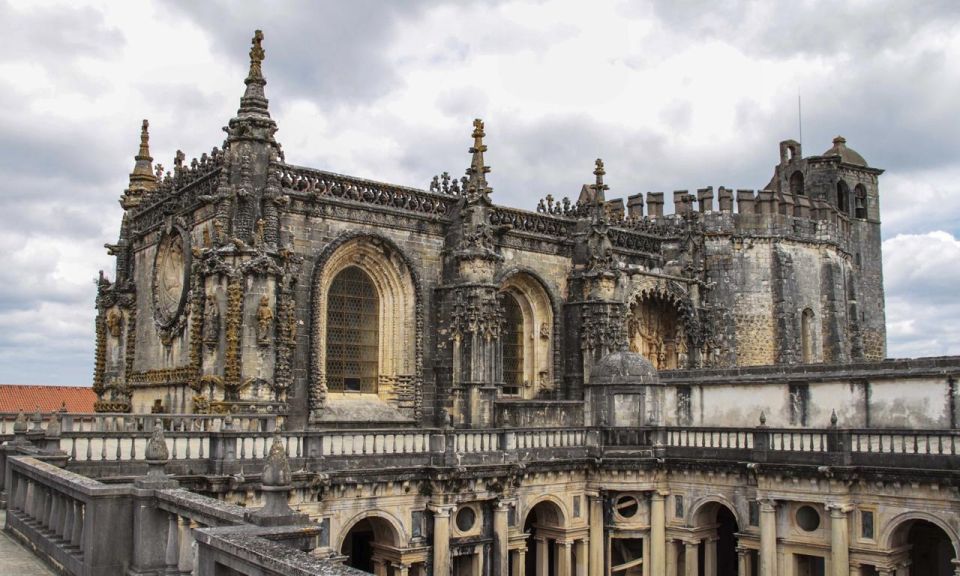 Tomar & Batalha: Full-Day Private Transport From Lisbon - Lunch in Tomar