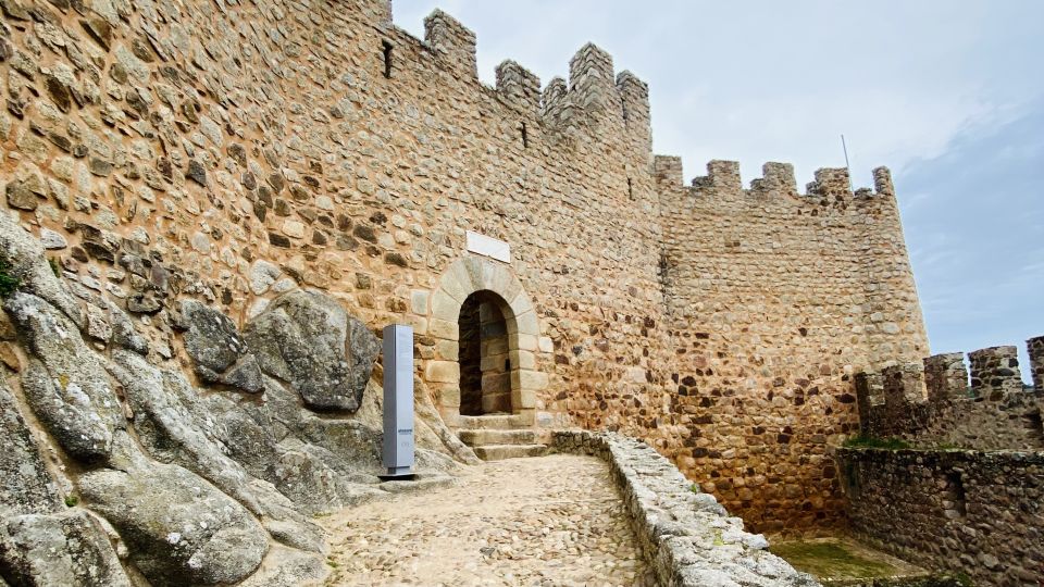 Tomar: Castle of Almourol Private Tour - Documents Required