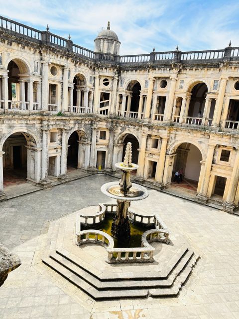 Tomar Knights Templar and Jurrasic Era Caves Private Tour - Fascinating Geological Formations