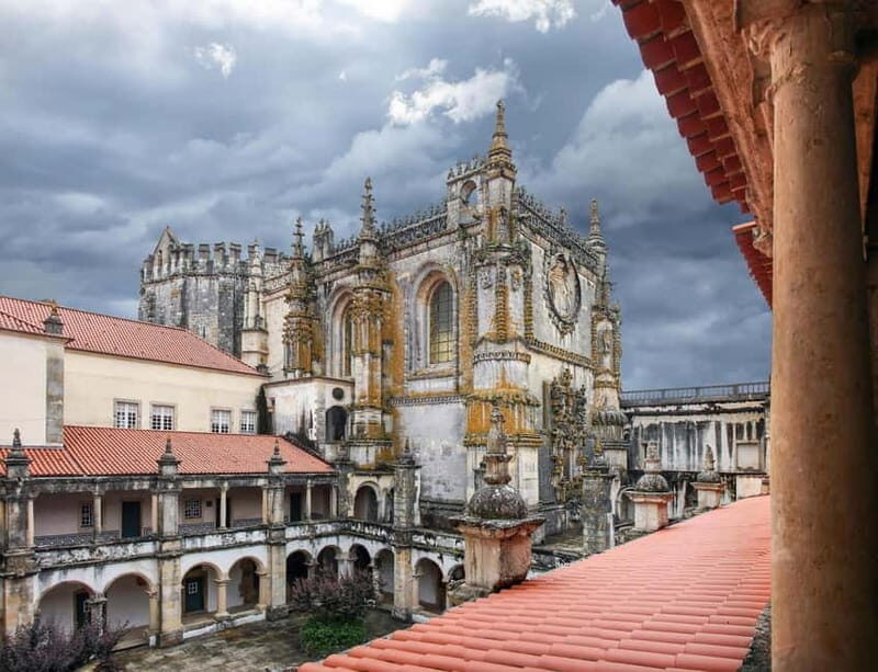 Tomar private guided city tour - The Sum Up