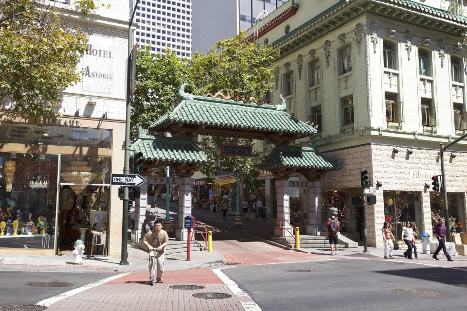 Top 10 Streets of SF, Chinatown & North Beach Highlights - Broadway Neighborhood Highlights