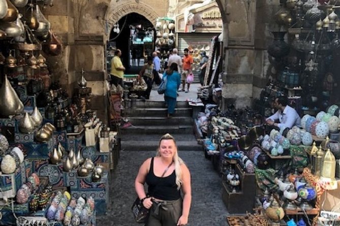 Top 6 Days Around Cairo,Giza Pyramids,Luxor , Aswan & Abu Simbel - Savor Authentic Egyptian Cuisine