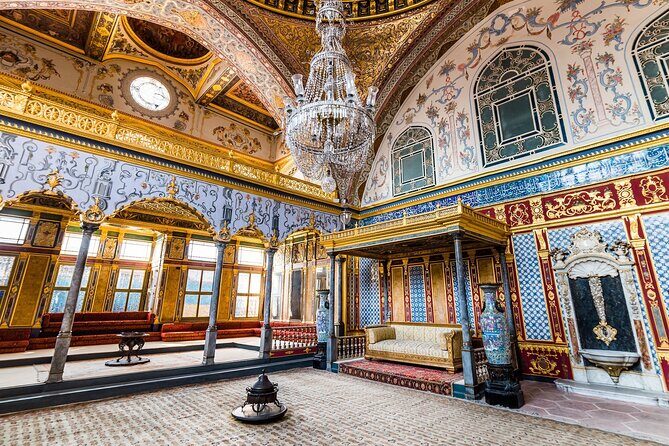 Topkapi Palace and Harem Guided tour with Skip-the-Line Tickets - Key Points