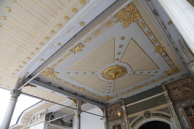Topkapı Palace and Harem With Live Guide - Meeting and Pickup Details