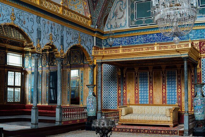 Topkapi Palace with Small Group with Private Tour Option - Authentic Experiences and Tips