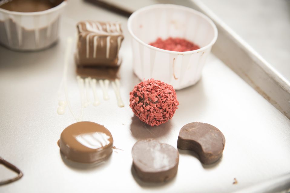 Toronto: Classic Chocolate Making Workshop - Truffle Making and Decorating