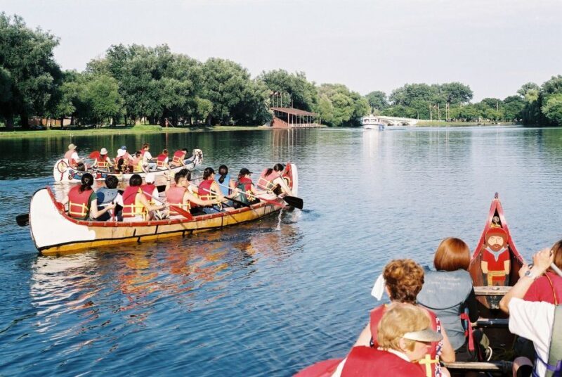 Toronto: Fall Colours Canoe Tour of the Toronto Islands - Who Should Consider This Tour?