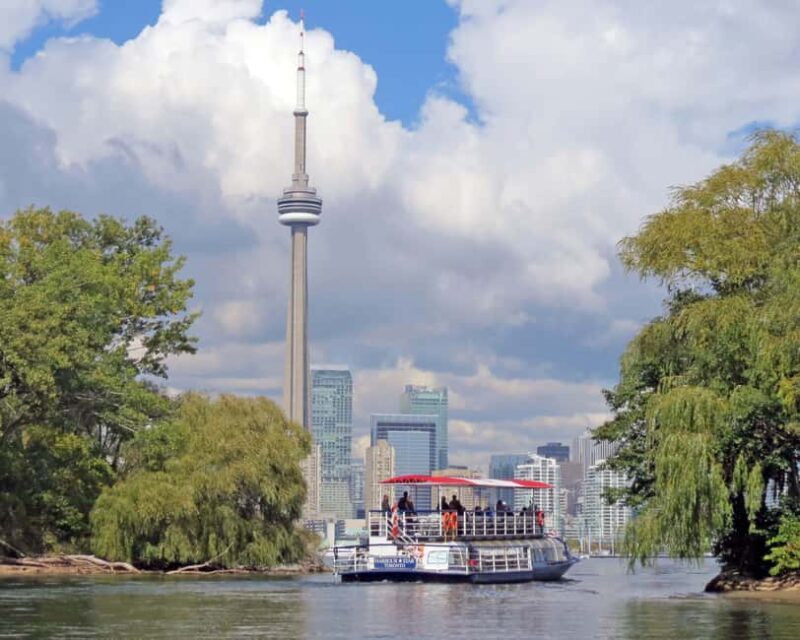 Toronto: Guided Harbour and Islands Sightseeing Cruise - Experiencing Toronto from the Water
