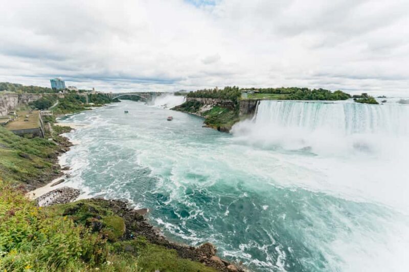Toronto: Niagara Day Tour w/ Niagara on the Lake & Boat Ride - The Scenic Drive and Stops