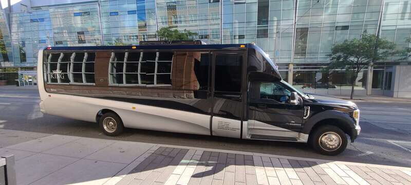 Toronto: Niagara Falls Bus Tour with Maple Tasting and NOTL - Exploring the Toronto: Niagara Falls Bus Tour with Maple Tasting and NOTL