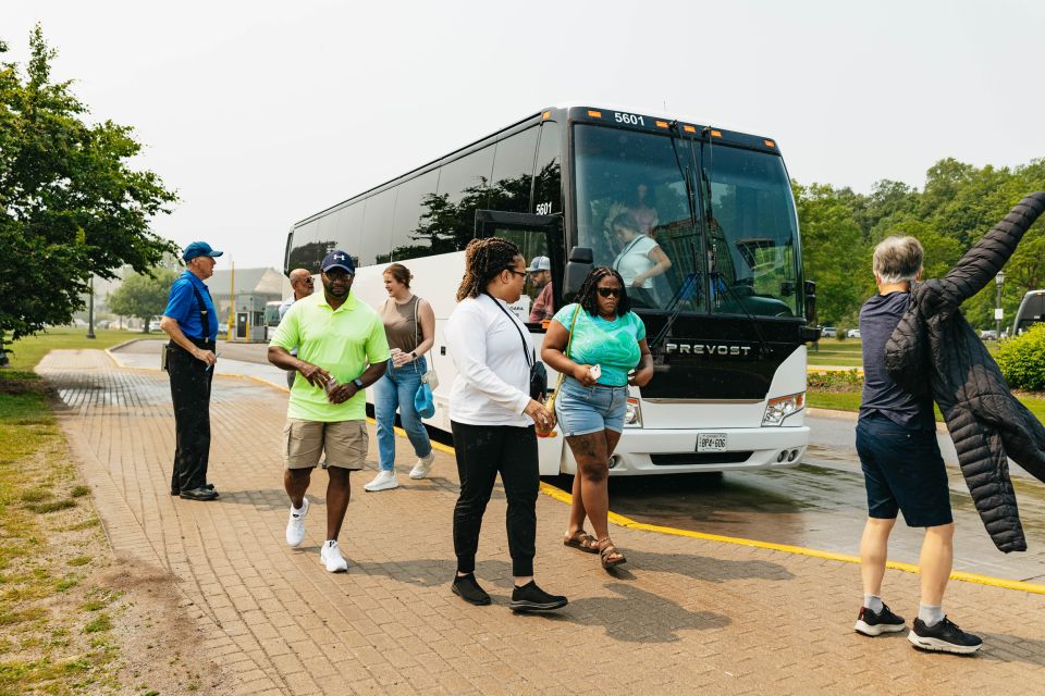 Toronto: Niagara Falls Day Tour With Optional Cruise & Lunch - Wine Tasting