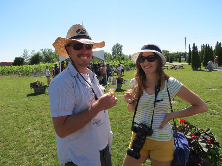 Toronto: Niagara Falls Day Trip With Wine Tasting & Transfer - Niagara-on-the-Lake Tour Highlights