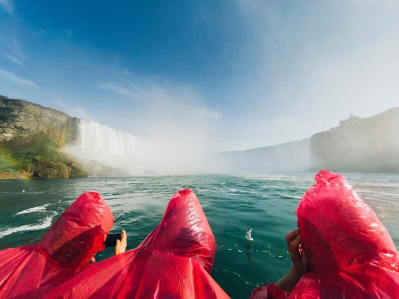 Toronto: Niagara Falls In-Depth Small Group Day Tour w/Boat - Key Points