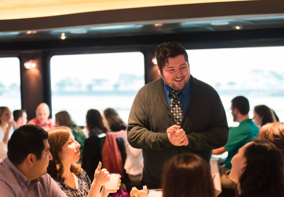 Toronto: Premium Harbor Cruise With Lunch, Brunch, or Dinner - Complement Meals With Beverages