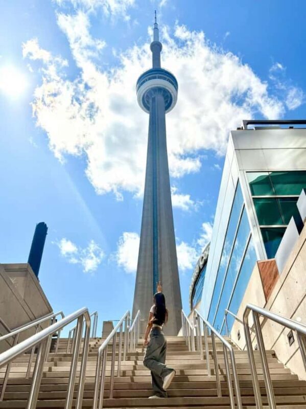 Toronto Private 2-Hour Photoshoot with a Pro Photographer - An Overview of the Experience