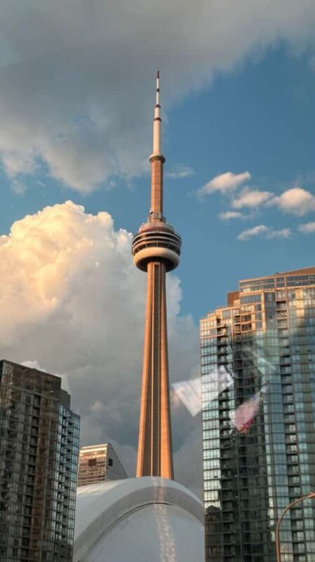 Toronto Private 2-Hour Photoshoot with a Pro Photographer - What Makes the Tour Special?