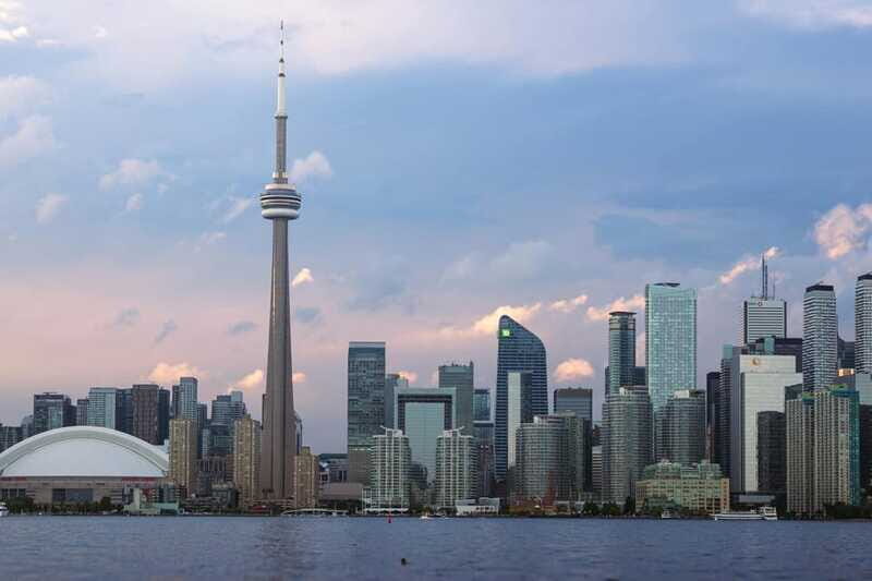 Toronto: Stopover city tour with transfers. - FAQ  