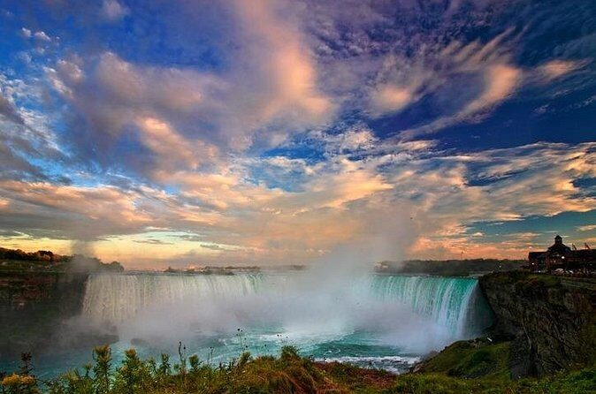 Toronto To Niagara Falls Luxury Private Tour Upto 14 People - The Sum Up