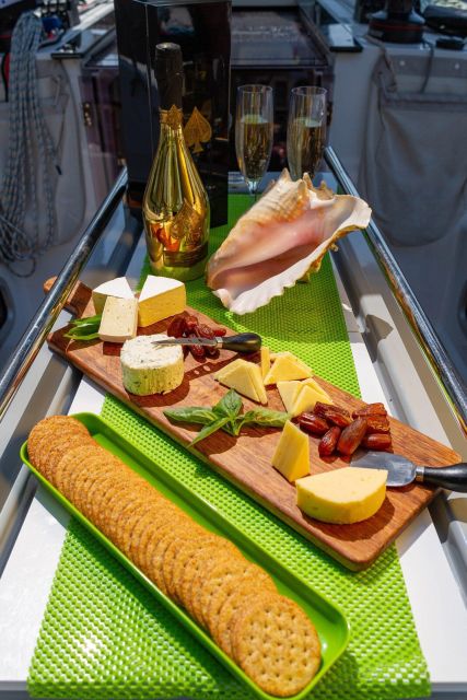 Toronto: Wednesday Nights Sail With Beer Sampling - Key Points