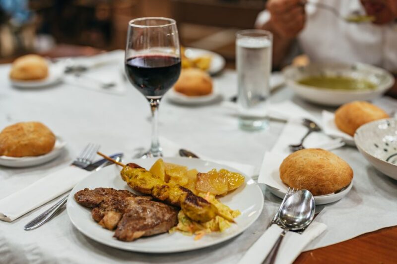 Torremolinos: Flamenco Show With Dinner and Drinks - Dining Experience