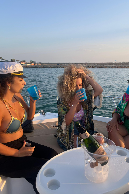 Torrevieja: Sunset Onboard + Cava Cup - Meeting Point and Directions