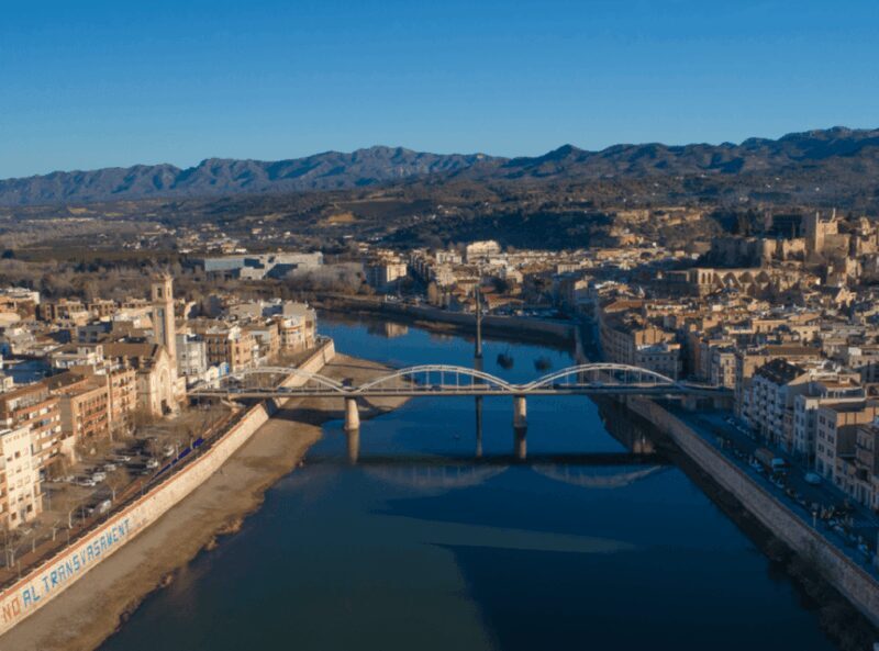 Tortosa: Guided Walking Tour with Cathedral Visit - The Value and Who It’s For