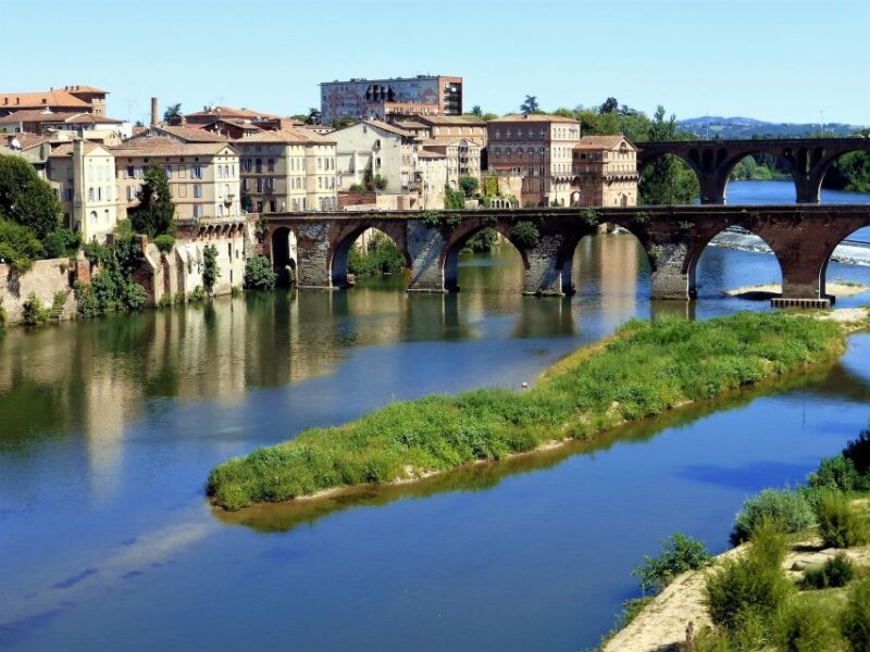 Toulouse: Albi and Cordes/Ciel Day Trip With Audio Guides - Key Points