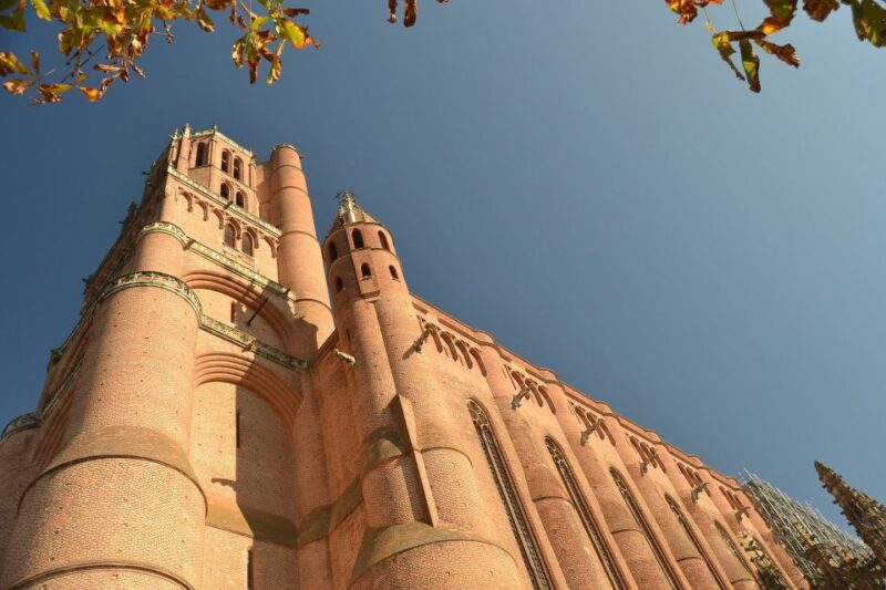 Toulouse: Albi and Cordes/Ciel Day Trip With Audio Guides - Departure and Roundtrip Transportation