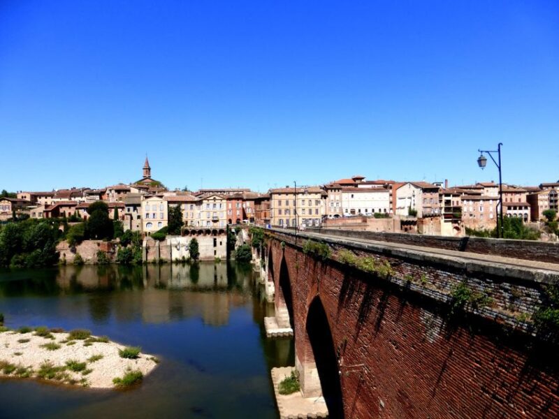 Toulouse: Albi and Cordes/Ciel Day Trip With Audio Guides - Sightseeing in Albi