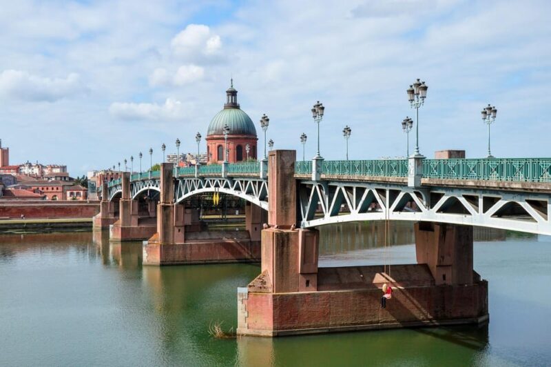 Toulouse Private Guided City Tour - Discover the Vibrant Place Du Capitole