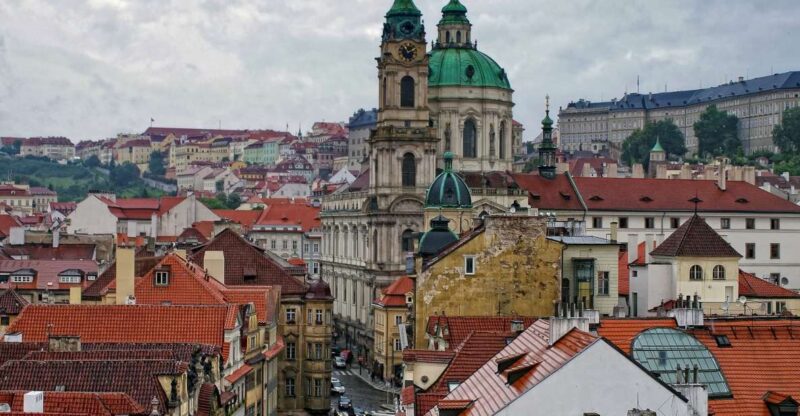 Tour Around Prague Castle and Lesser Town in Spanish - Tour Inclusions
