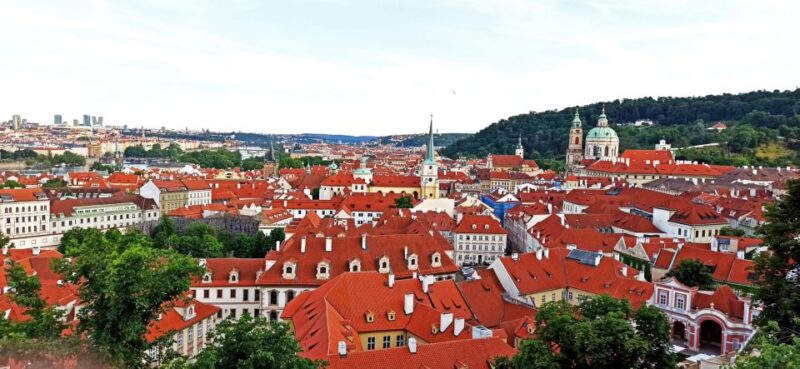 Tour Around Prague Castle and Lesser Town in Spanish - Customer Reviews