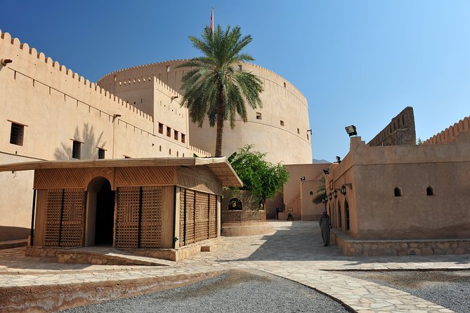 Tour Arwa 3 Days, Oman Tours Package - Transportation Details