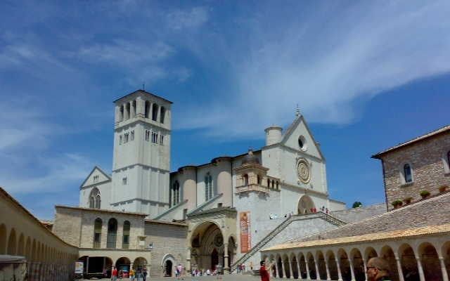 Tour Assisi e Spello with van - A Closer Look at the Itinerary and Highlights