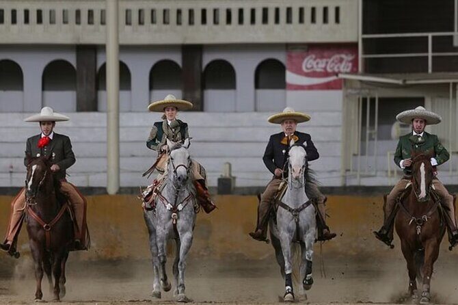 Tour between Charros, Mariachi and Tlaquepaque - Key Points