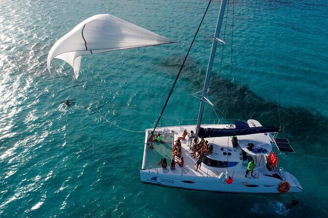 Tour Catamaran Isla Mujeres With Open Bar - An Honest Look at the Catamaran Isla Mujeres Tour With Open Bar