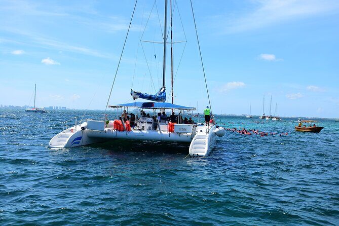 Tour Catamaran Isla Mujeres With Open Bar - Who Will Love This Tour?