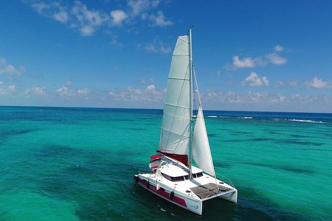 Tour Catamaran Sailing from Cancun to Isla Mujeres - With Open Bar - The Experience: What Travelers Can Expect