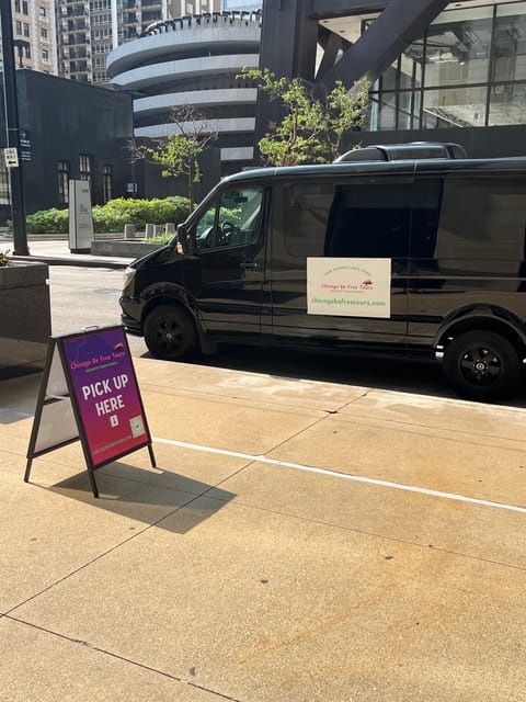 Tour Chicago LGBTQ+ Style - Experience Highlights