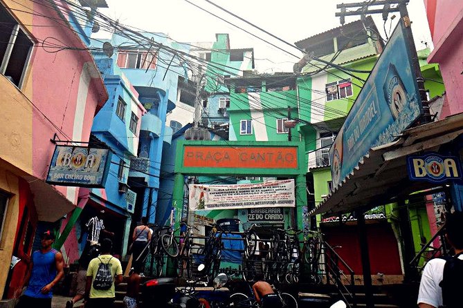 Tour Favela Santa Marta - Transportation and Getting There