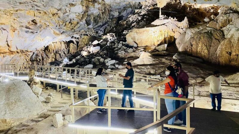 Tour "Grutas Bustamante" + Guía + Transfer + Tickets - Key Points