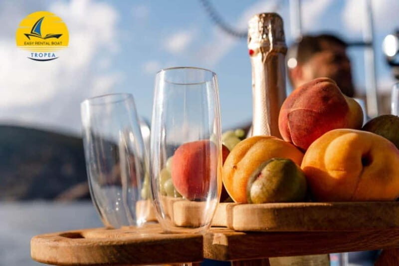 Tour in barca Costa degli Dei con Aperitivo e Snorkeling - Key Points