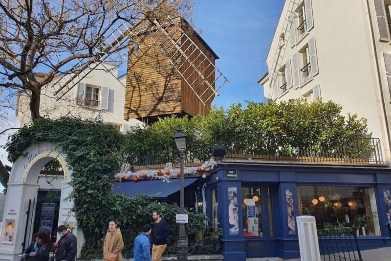 Tour in ITALIAN of Montmartre Paris (Small Group) - Key Points