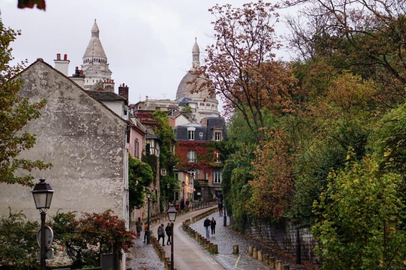 Tour in ITALIAN of Montmartre Paris (Small Group) - Reservation and Payment Details