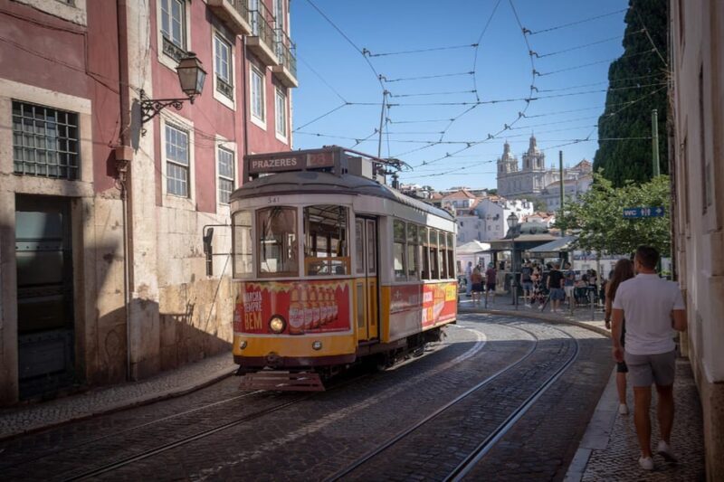 Tour in Lisbon: Poets Tour by TukTuk CTuk. - Introduction