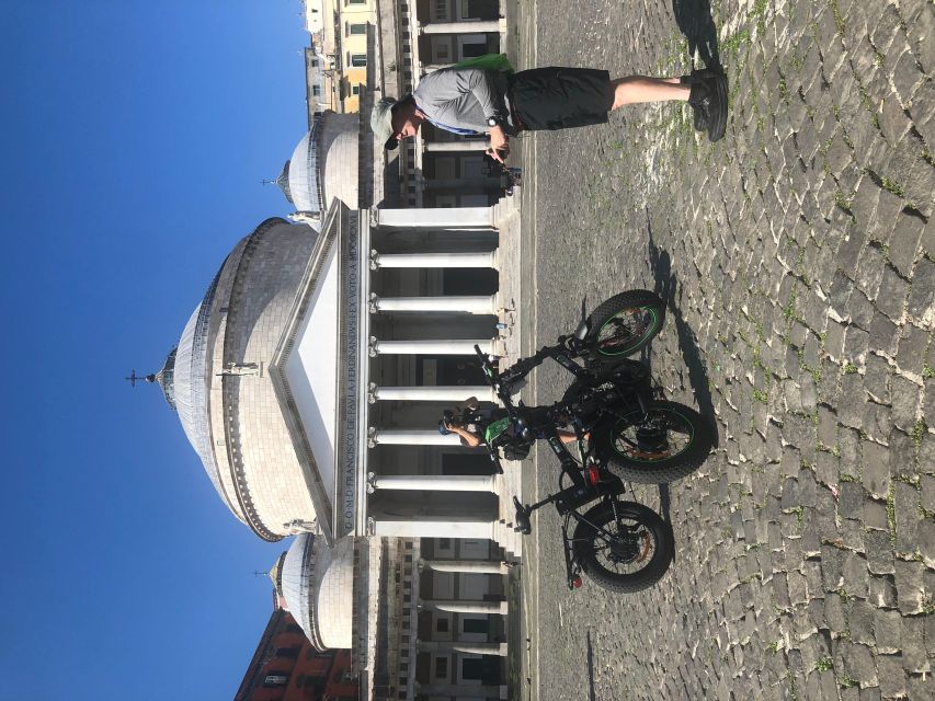 Tour in Naples on E-Bike - Meeting Point Details