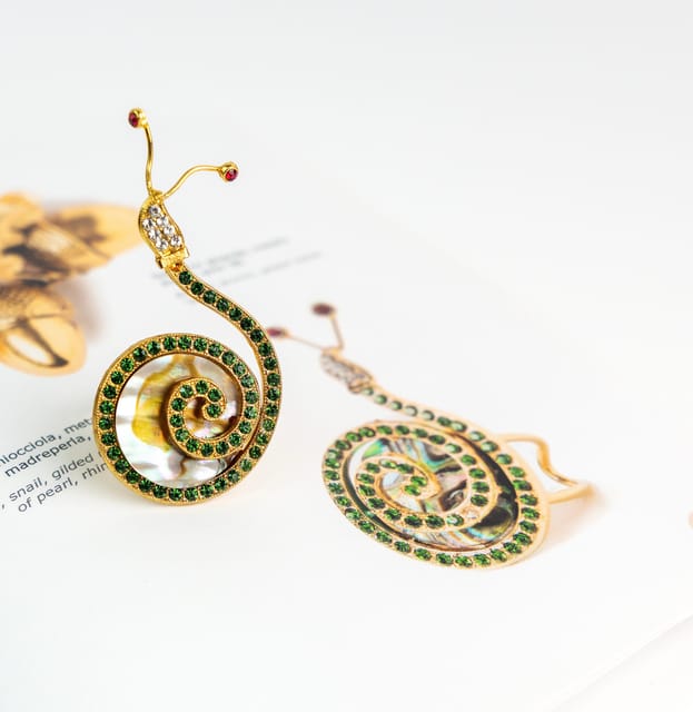 Tour in Varese of Traditional Italian Costume Jewelry - Vintage and Collectibles